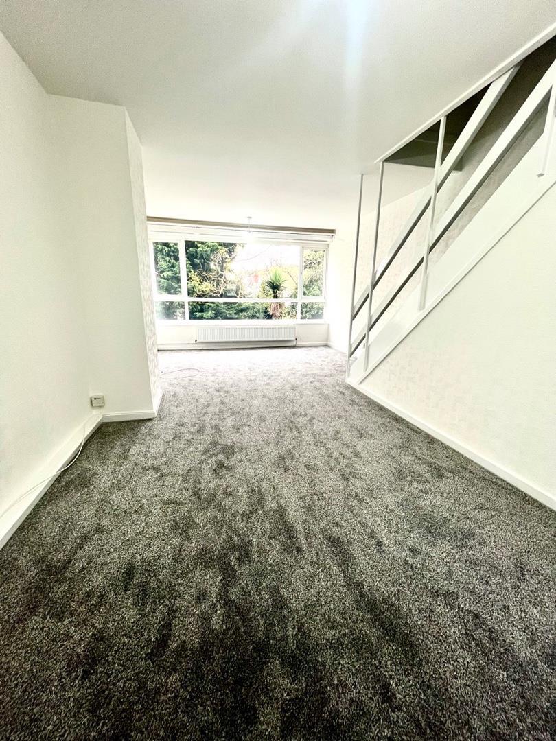 loveyourpostcode.com Merton-Close-Oldbury-34621380