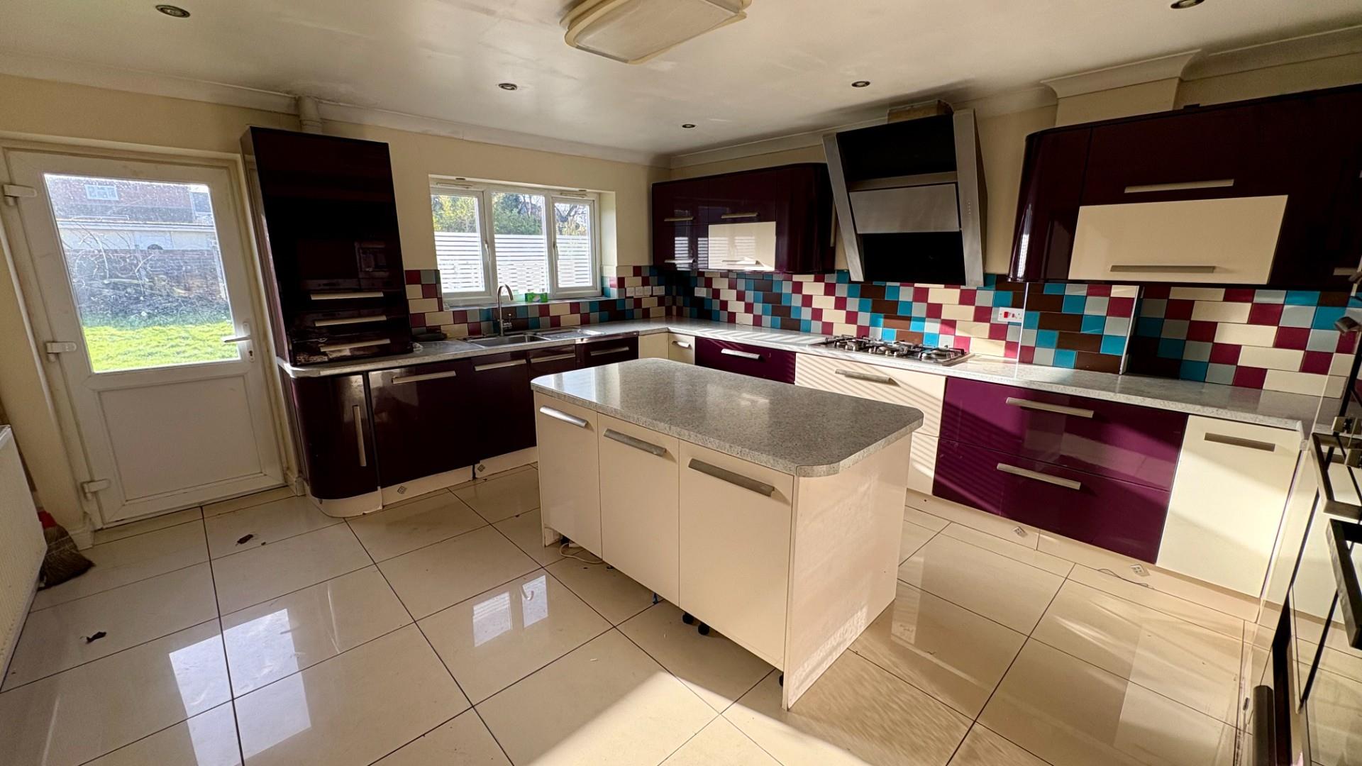 loveyourpostcode.com Barnford-Crescent-Oldbury-34334082