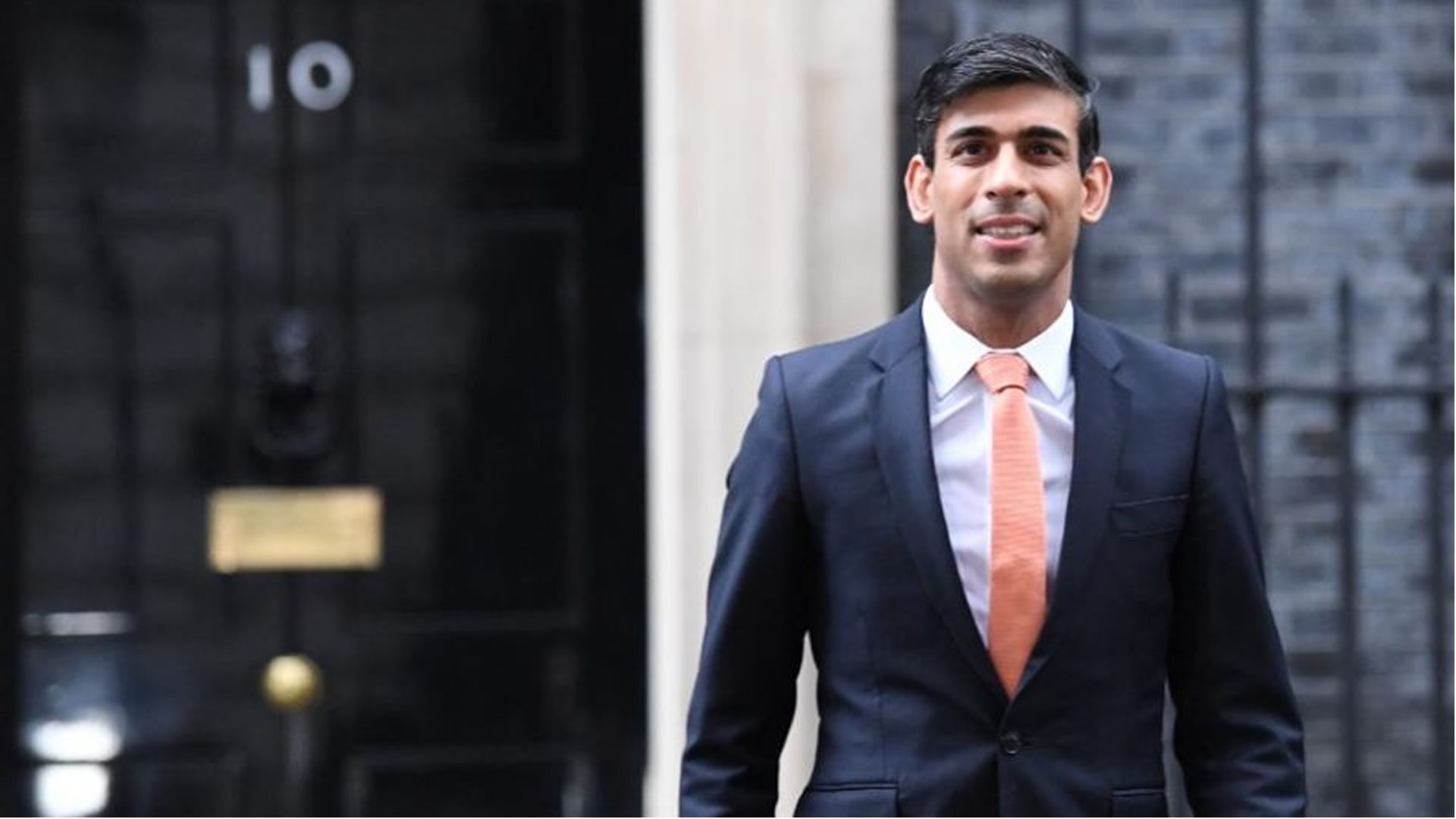 Rishi Sunak leaving 10 downing street